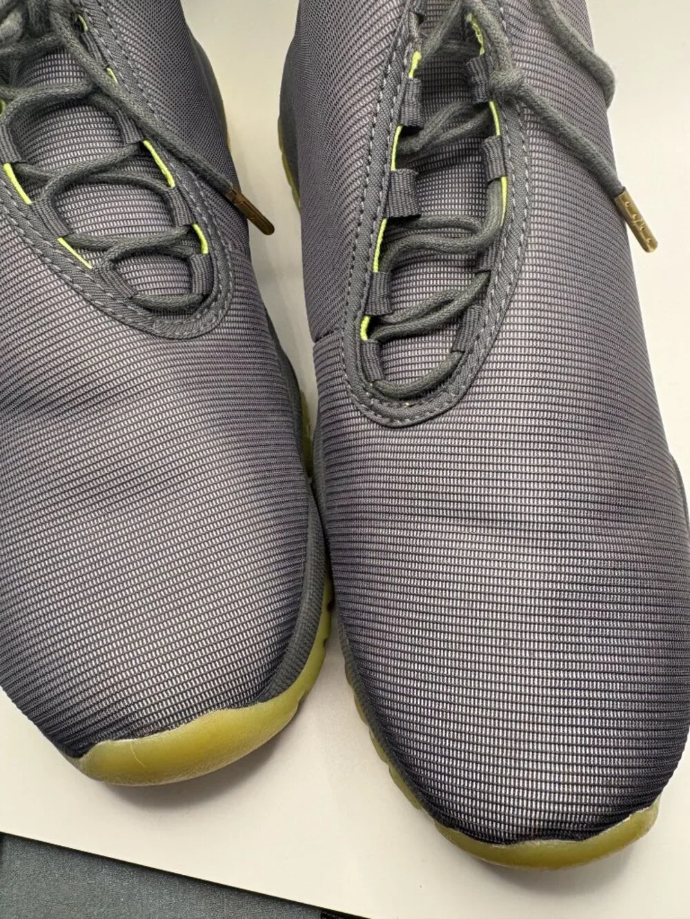 Air Jordan Future Dark Grey Volt Sneakers Men  8.5 656503-02 5 2014